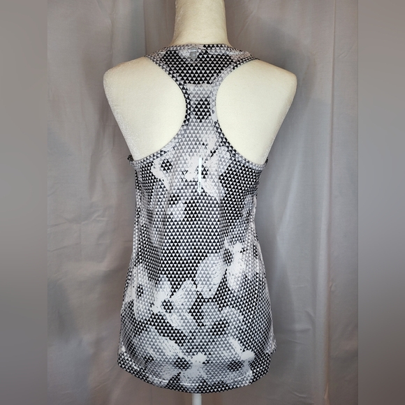 Nike Dri-Fit Runners Tank | Color: Black/White | Size: M - Picture 2 of 3